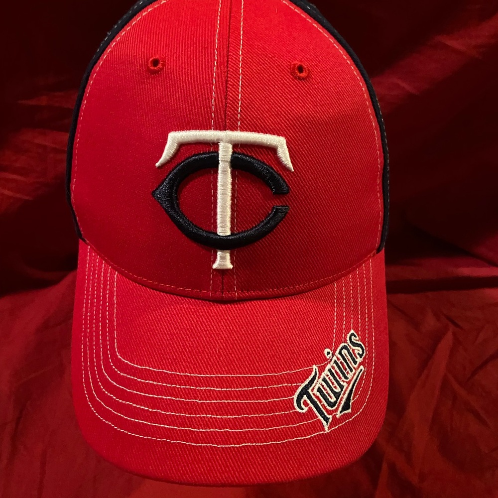 Men’s Minnesota Twins Adjustable Hat MLB Red